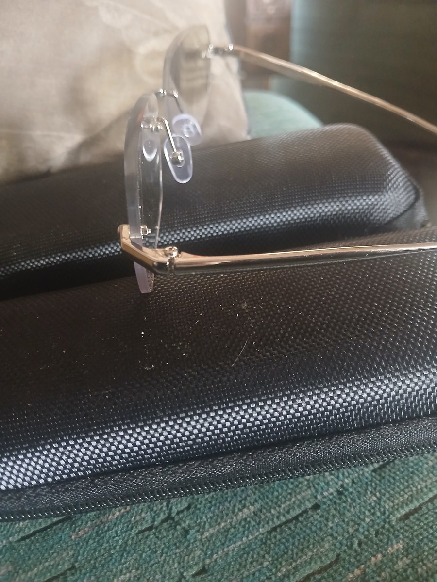 BrianMarkle18's tweet photo. @captured_scenes These are supposed to be those glasses that turn into sunglasses or different colored lenses. I was sent 3 pair of them from the address on the box, which is a scam and I can't even get ahold of who sent them to me show fraudulent. https://t.co/yVmJOG0PNR