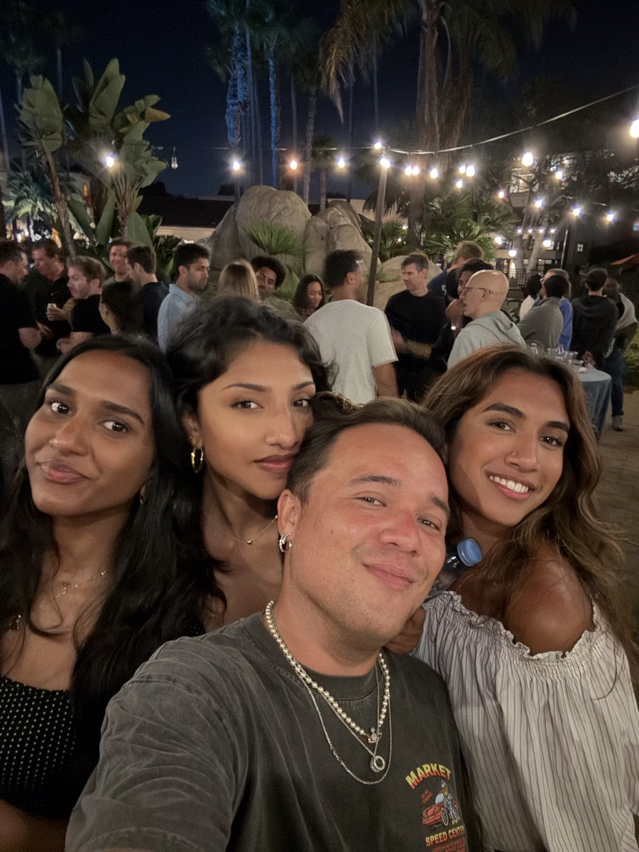 itslordlenz's tweet photo. That’s a wrap on my first @merge_api offsite! Getting everyone together was the most fun and completely energizing for the future. That being said I’m taking a 3 day nap now. https://t.co/CUAJPtRChz