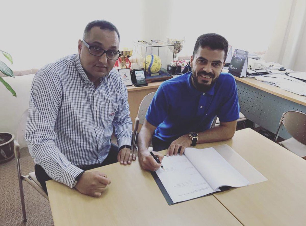 etminanbrazil's tweet photo. 🔴🔵⚪️✍️ PAULO EXTENDS WITH KL CITY FC

The captain and all time top scorer of Kuala Lumpur City FC, Paulo Josué has extended his contract until the end of season 2027/2028. 

#EtminanBrazilFamily
#EtminanBrazilAroundTheWorld
#WorkHard
#GodBless https://t.co/4vUFrDUQAm