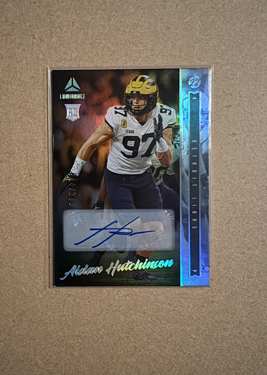 RyanSellsCards's tweet photo. @cardboardbst Hutchinson /249 $60 BMWT
Dort $15 BMWT
Xhaka silver $4 pwe, Jones $5 for both pwe
Last pic $2 each pwe https://t.co/4R3f4DL0mC