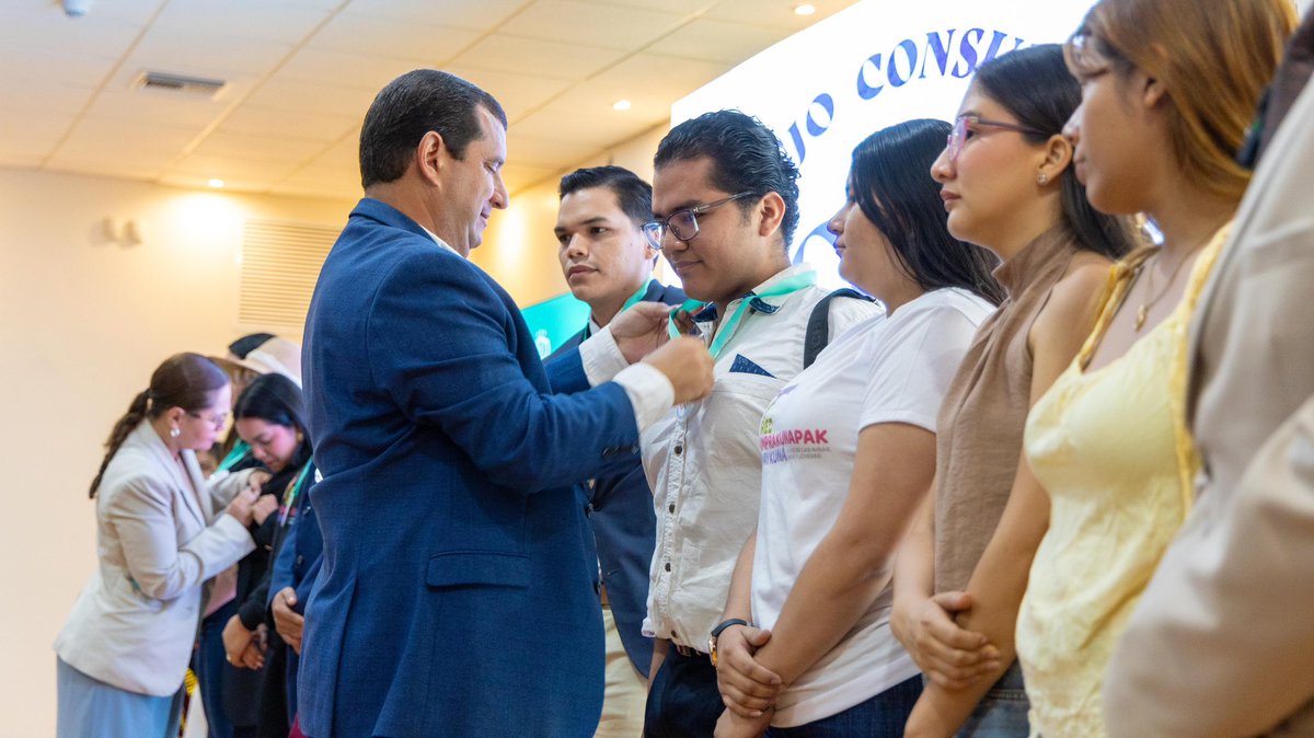 Leoorlandoa's tweet photo. #MesDeLaJuventud
 
Manabí cuenta con un Consejo Consultivo de Adolescentes y Jóvenes👏
 
✊🏽Promovemos liderazgos juveniles con enfoque de derechos, inclusión, equidad de género, justicia social e igualdad

📚 Es un espacio de asesoramiento que está respaldado en la Ley Orgánica de Participación Ciudadana e institucionalizado a través de nuestra Política Pública Provincial para la promoción de los derechos de jóvenes y adolescentes, alineada con los Objetivos de Desarrollo Sostenible @ONU_es

❤️ Es una responsabilidad asumida para representar y defender las justas causas, aspiraciones y anhelos de los adolescentes y jóvenes manabitas
