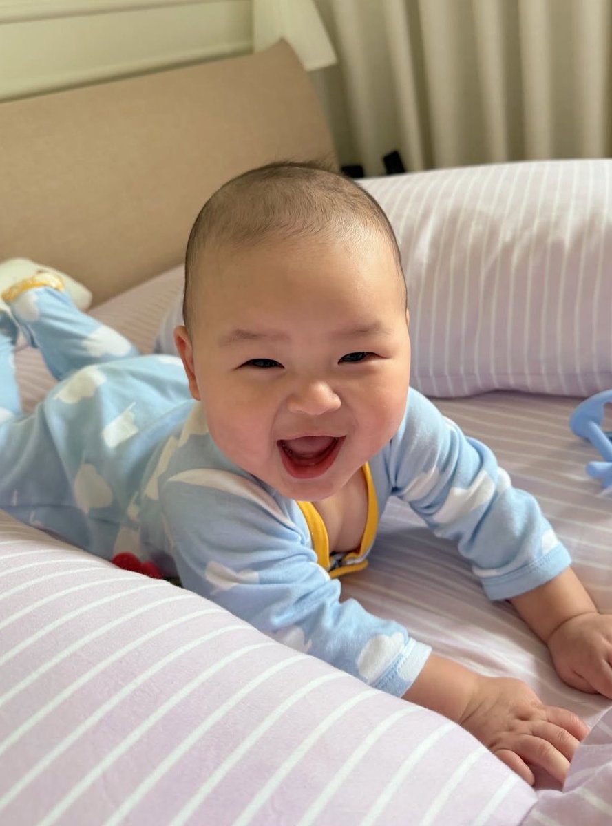 vousjay's tweet photo. พบรักเหมือนลูกชิ้นปลาที่กำลังเอิ้กอ้าก🤣น่ารักกก https://t.co/Vl0LfbCKc3