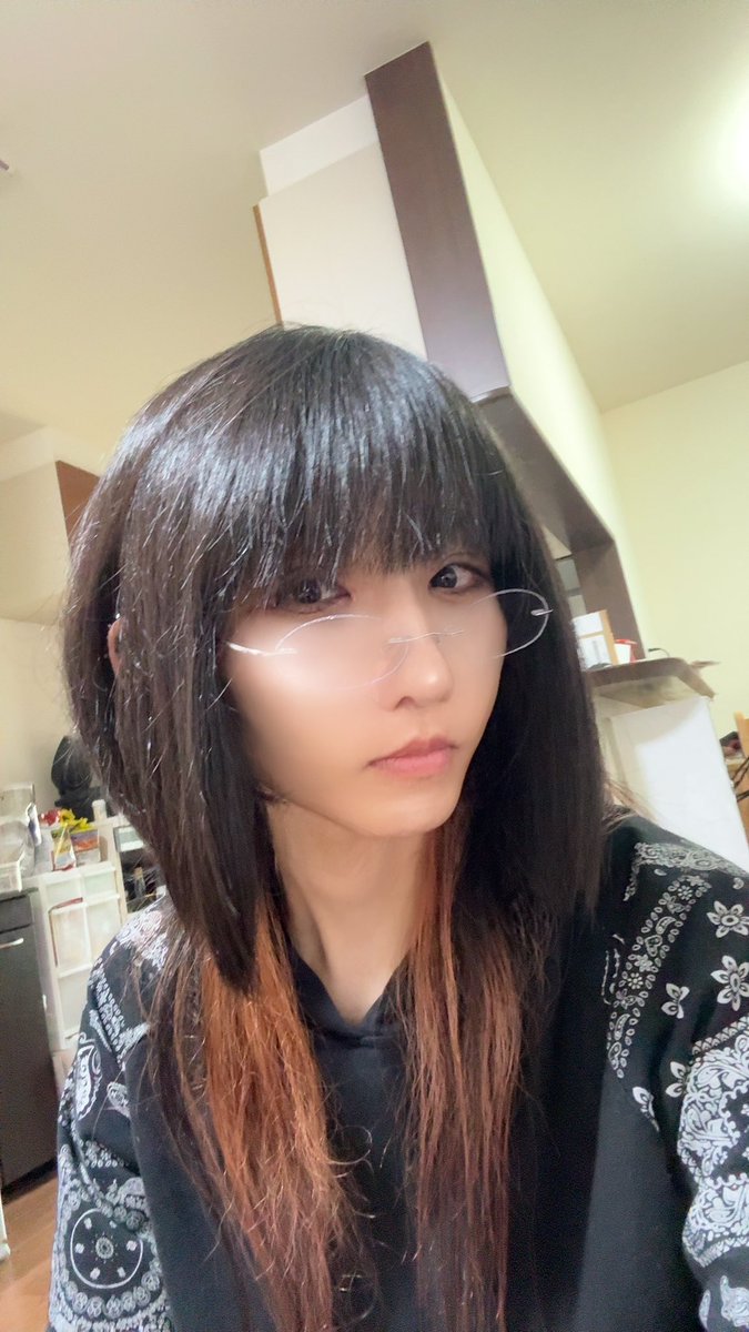 Zweitdc's tweet photo. 髪切ろうかどうしようか🫠 https://t.co/uHEIEwQTRj