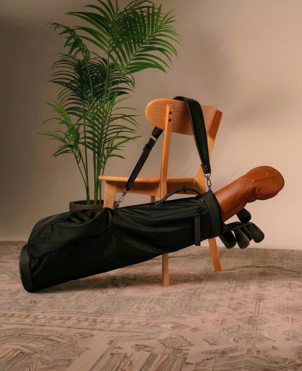Golfgal2248's tweet photo. A golf bag built for the walking purist. 

No excess Just the game https://t.co/Url32s98Qo