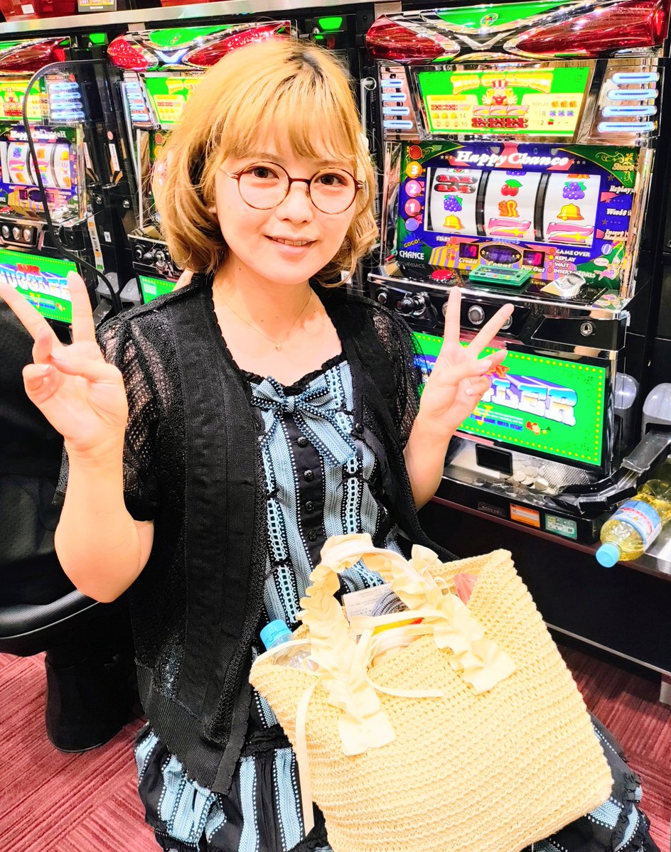 news_egg_tokai2's tweet photo. おはようございます🌞

静岡県のパパOne店さまに
若葉まいたけ到着しております🍄

朝は今週の“オススメ”機種
『ハピジャグVIII』から実戦開始✨

本日は15時頃までの実戦予定です⚔️

まだまだ暑い日が続いていますので
涼みがてら遊びに来てくださーい😆

#PR
#パパOne https://t.co/K4TAMrUab4