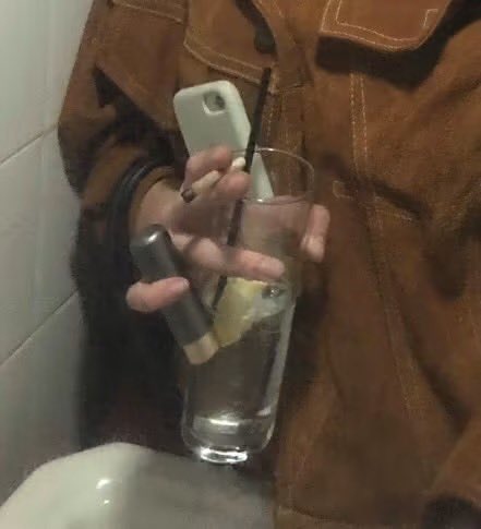 LauvtMoon's tweet photo. Yo sobrio               //  Yo bien pedo https://t.co/ayXojlMe99