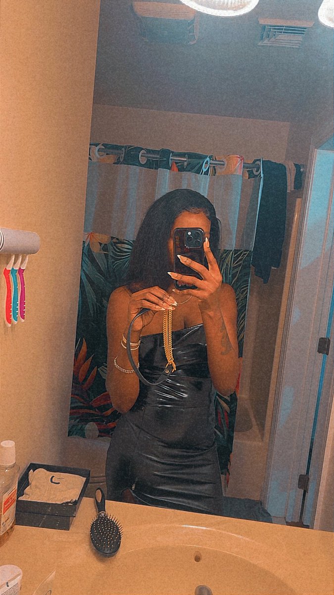 SoftVenomX's tweet photo. The grand rapids collection  pt1 😈🖤😈 https://t.co/JoLAU73EOq