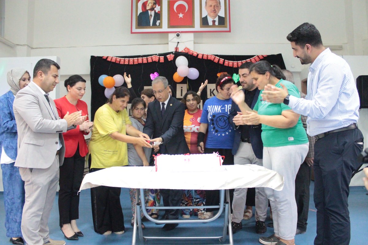 Makbulee_Oruc's tweet photo. İSİPAB Komisyonu Başkanımız, Milletvekilimiz Sn. Prof. Dr. Abdurrahim Dusak; İlçe Başkanımız Sn. Av. Orhan Çelik, Gençlik Kolları Başkanımız Sn. M. Fatih Bozdağ ve Başkan Yardımcılarımızla birlikte Karaköprü Engelsiz Yaşam Bakım, Rehabilitasyon ve Aile Danışma Merkezi’ni ziyaret ettik.
Engelli kardeşlerimizin hayatına dokunan, hak ve onurlarını güçlendiren her çalışmanın yanındayız. Eşit, erişilebilir ve engelsiz bir gelecek için birlikte mücadele ediyoruz. 🇹🇷

@ProfDrDusak 

@tugbaisikercan @tulaykaynarca @abuyukgumus @bybekirbozdag @hakanaksu058 @farukaytek @GercekTekin @sevilcan8 @DndDndar @milhamigunbegi @ZehraAy063 @avorhancelik @AliDemir8914344 @FBozdag63 @Akparti @AKKADINGM @akkadinsanlurfa @Karakopruak @akgenckarakopru