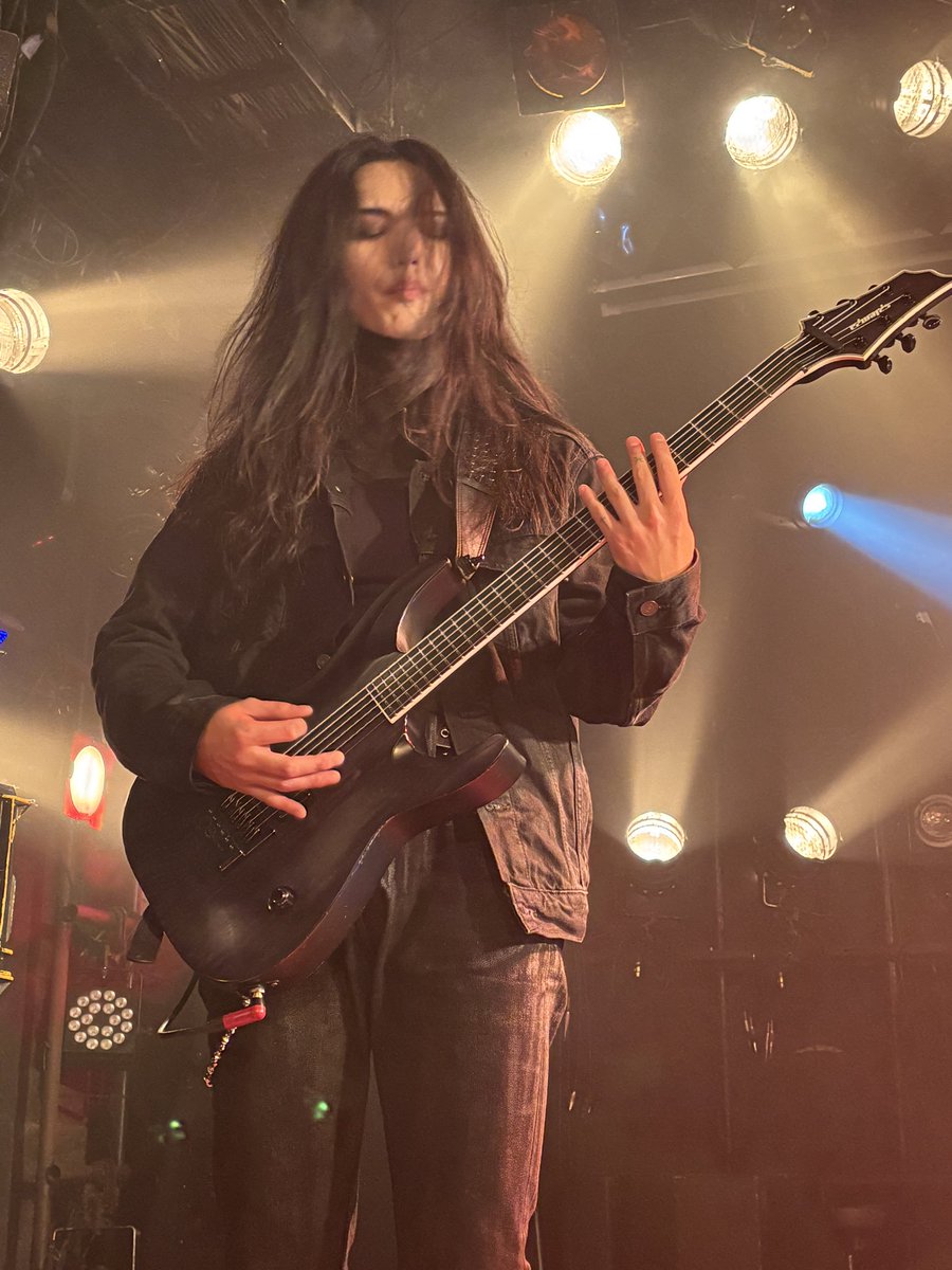 reikozzy1's tweet photo. GIVEN BY THE FLAMES Against All Odds
Wacken凱旋ライブ行ってきました！
溢れるパワーをライブで放出！Wackenのステージを経て更にパワーアップ。
これからの更なる進化が楽しみです🔥 https://t.co/2dBGw3Ymuz