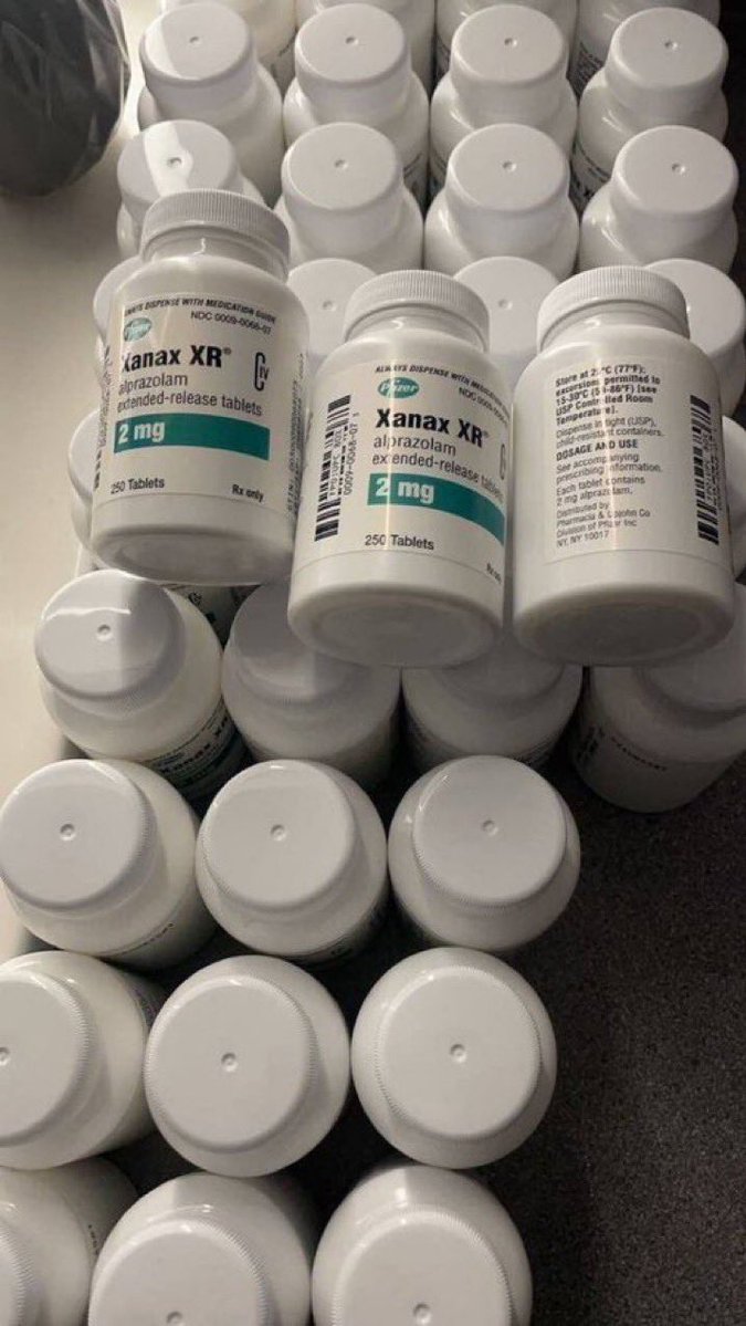 justme_iab's tweet photo. Mobile plug 🔌 in Miami Florida🧪🪴🍃🍡🧫 ship worldwide 
Dm or shop on discord 🔗↙️
https://t.co/s7cqXKsPxe

Got 
Edibles 🍪 🍡🍭
Buds, different strins 🍁⛽
Vapes ,nic/cart/ dispos💨
Coke &amp; meth ❄️🧊
Mushrooms 🍄
Pre rolls 💨🔌
Pills 💊🧫🧪 https://t.co/LbeLlJadxQ