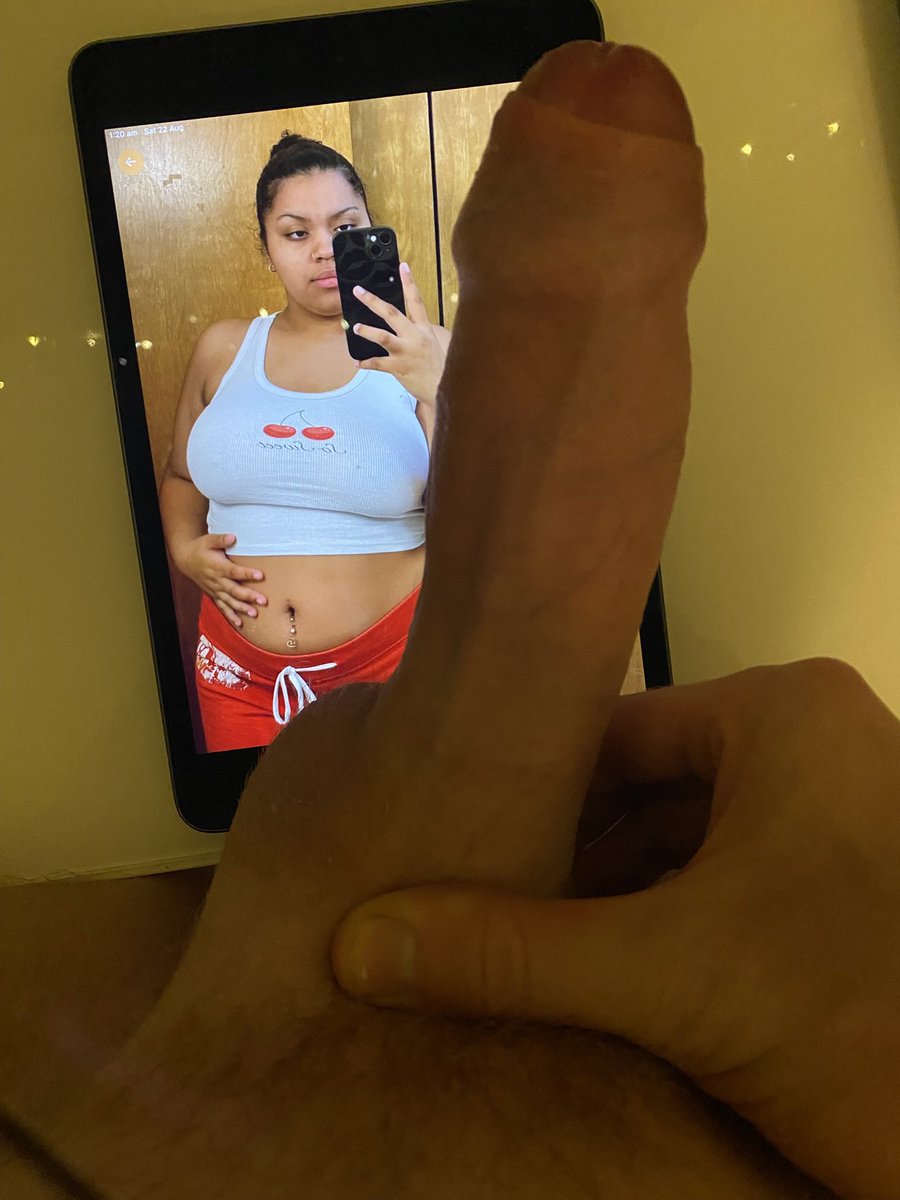 thicccamy95's tweet photo. My new friend @yowie33 slapped his big uncut cock on me 😍 I’d give this beautiful dick 8/10 ❤️ https://t.co/luaT3hgtqt