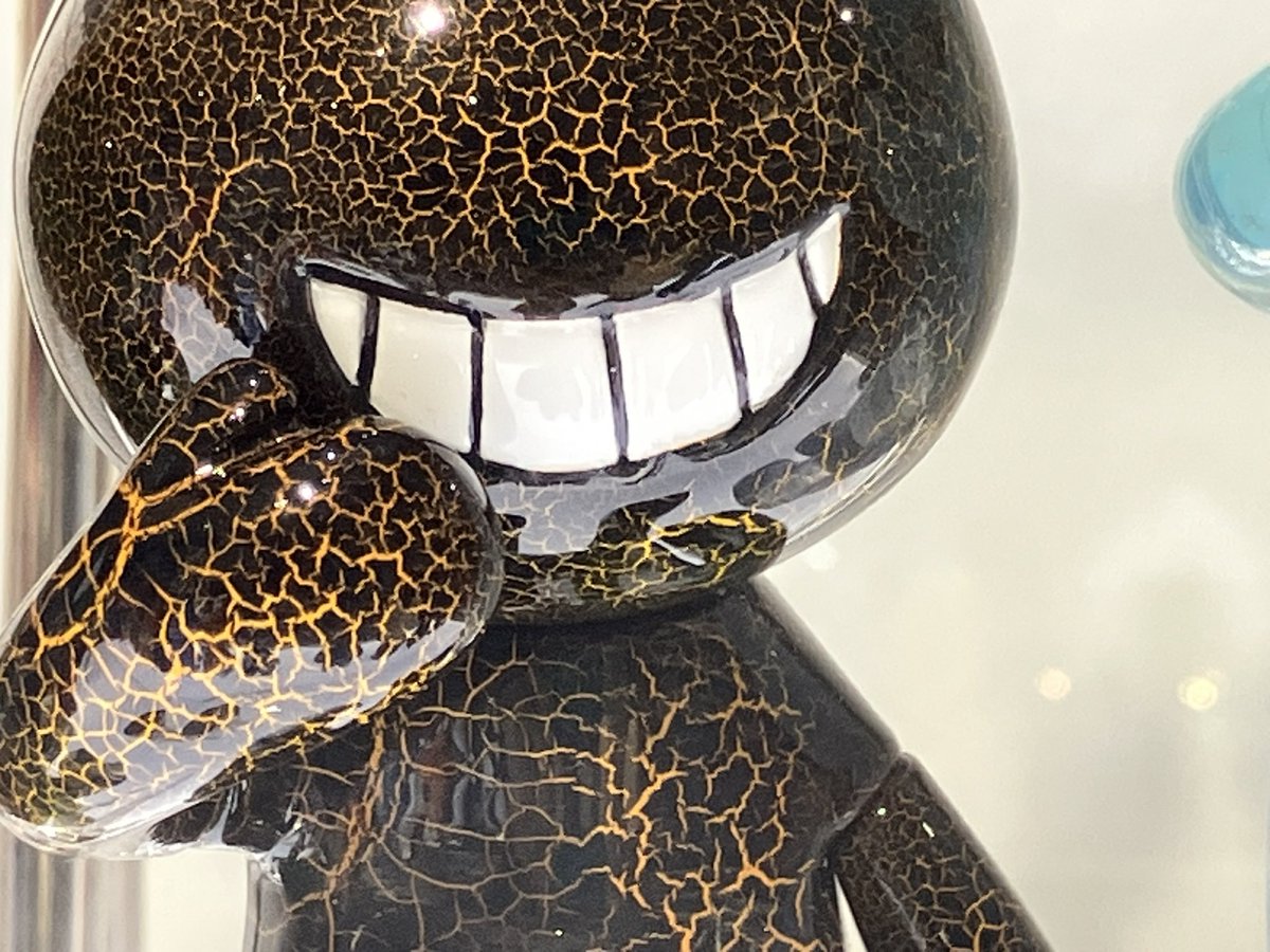 T4Bridge's tweet photo. 今週のお眺めラビット・POP UP展示品編。
ウレタン塗膜が映えるヒビに一目惚れ。量販期待！

デラックス夜桜、手数に感服！ずっとみてられる♪

@GUN_3 10弾おめでとうございます&amp;初日お疲れ様でした。また、様々な話題及びpost許諾、ありがとうございました。

#ブラックラビット #blackrabbit https://t.co/FNu4Ph3uWf