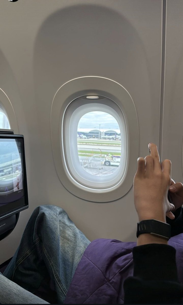 Sky1872494Sky's tweet photo. Ping Ping IG story.

Safe flight my baby Ping ✈️

#PingKrittanun
#TaLingPing
#TeshowPing

https://t.co/RGP6iLOv8K https://t.co/dqVnm5m4iw