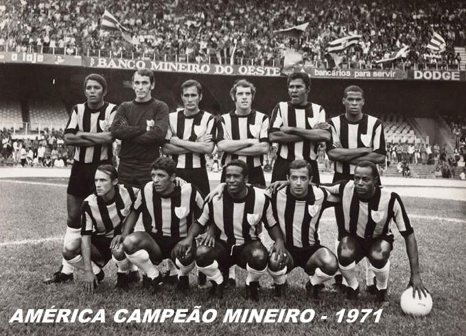 tadeumiracema's tweet photo. Times campeões...

Em pé: Misael, Élcio, Pedro Omar, Vânder, Café e Cláudio Mineiro; Zé Carlos Merola, Dirceu Alves, Dario Alegria, Amaury Horta e Zé Carlos Generoso.

Acervo Amir Otoni https://t.co/GcDQXOcKvx
