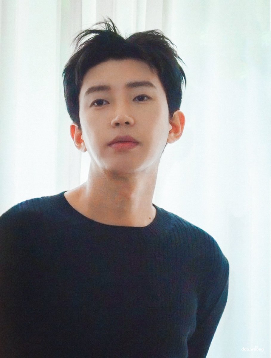 ddo_woong's tweet photo. 🤍🖤 https://t.co/RfqMOvfIAq