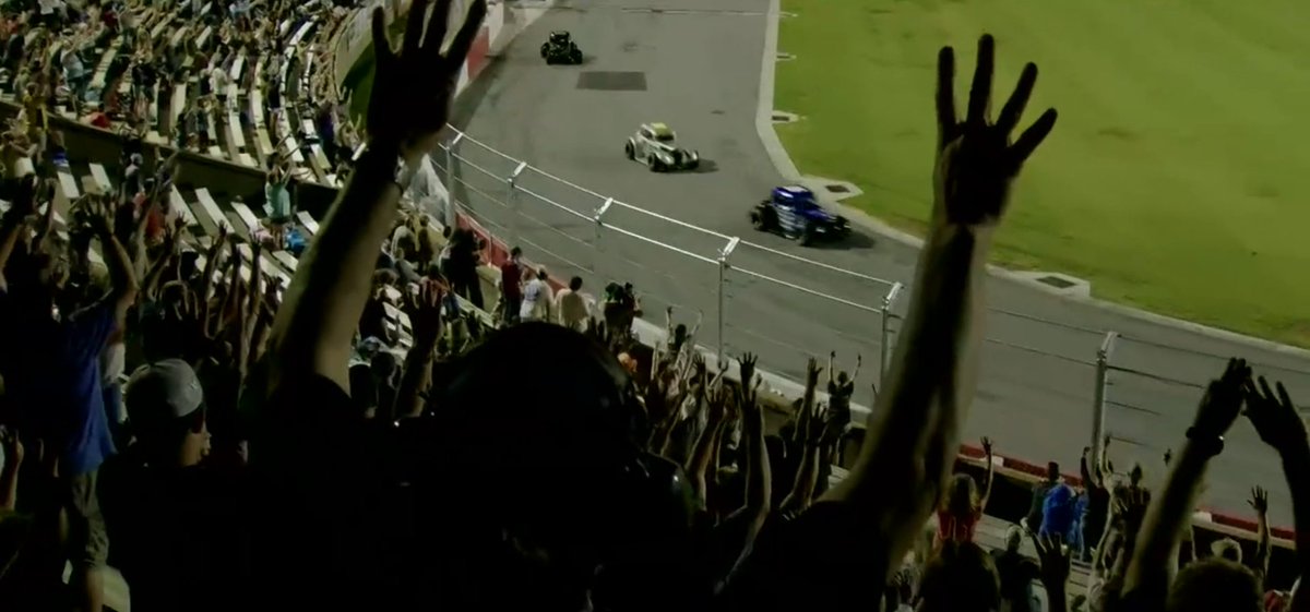 STaranto92's tweet photo. Lap 8 salute to Kyle Busch in the Kyle Busch Invitational Legends feature https://t.co/pFeA9Z2kKd