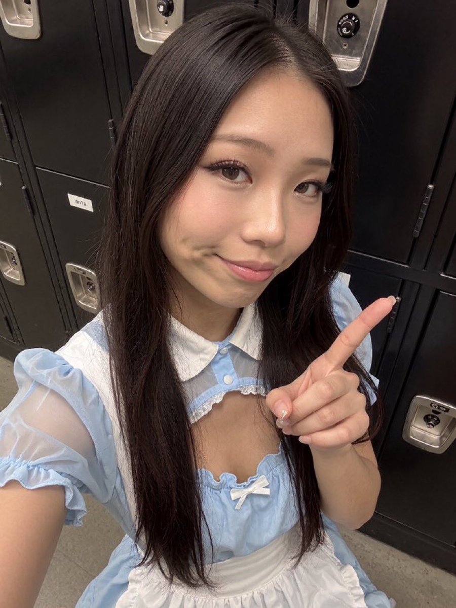 Annah133's tweet photo. Add me on telegram @littlekim2222 https://t.co/FCg0MuwOZi