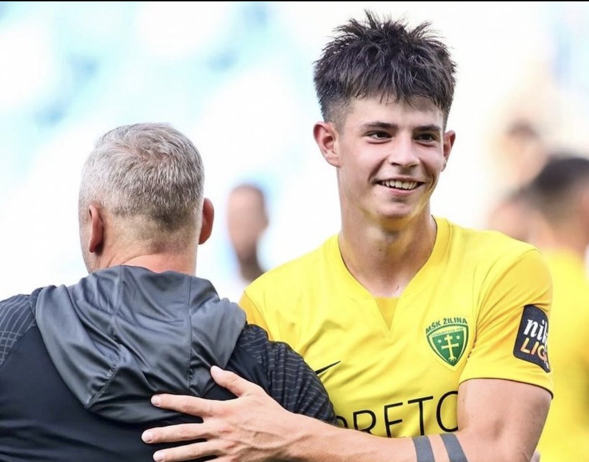 FabrizioRomano's tweet photo. 🚨🇸🇰 RB Salzburg and two Italian clubs are showing interest in 18 year old centre back Tobiáš Pališčák from
MSK Zilina.

Initial approaches took place. https://t.co/7aPHMnn4Wq