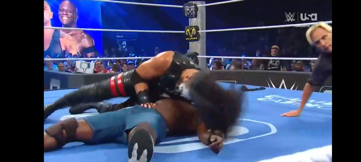 WWEKPOP's tweet photo. #WWESMACKDOWN UPDATE:
THE #MFTS @TamaTonga01 AND @Talla_Tonga RETAINS THE WWE TAG TEAM CHAMPIONSHIP IN THEIR FIRST TITLE DEFENSE AGAINST @RonKillings AND @ArcherOfInfamy
CONGRATULATIONS TO THE MFTS ๐๐ป๐
TUNE IN TO #SMACKDOWN RIGHT NOW ON USA NETWORK ๐จ https://t.co/aUsEABbDfy
