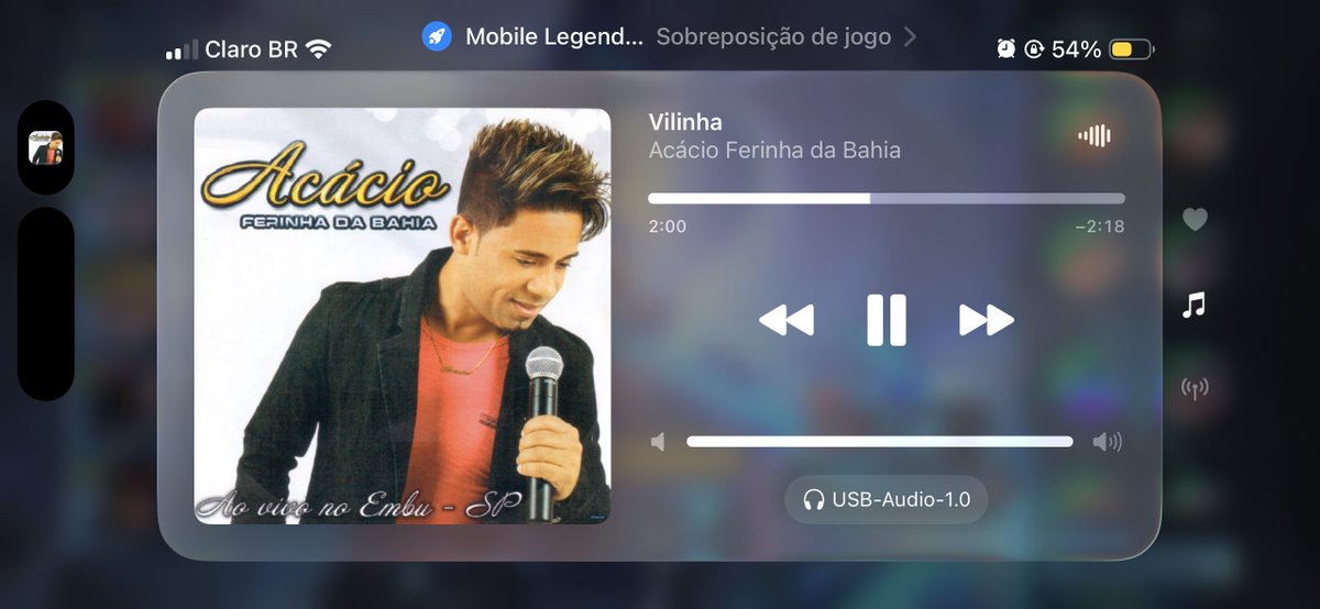 ttaemoreno's tweet photo. jogando o jogo de merda que é a cópia do lol, e sendo bom nele, ao som de acácio o ferinha da bahia https://t.co/P4Qec4yyc2