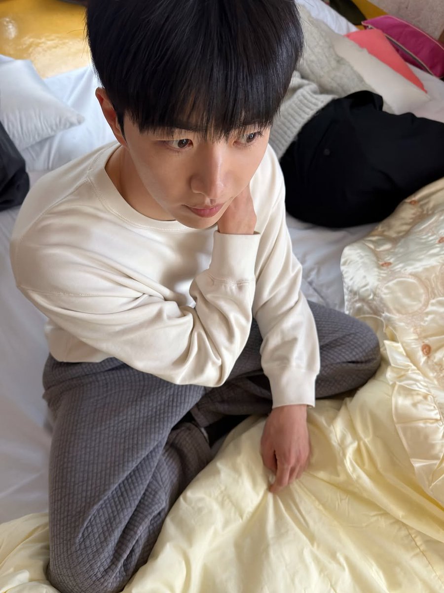 kanghoorn's tweet photo. Happy weekend, saatnya lanjut tidur lagi https://t.co/KbkpMvN2Lg