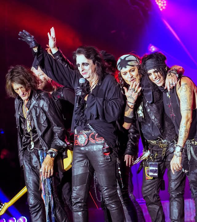 JohnnyDeppjfo8j's tweet photo. #JohnnyDeppIsARockStar 
Your support has brought us this far, I truly appreciate it.
#HollywoodVampire2026Tour 
#JohnnyDeppIsLoved 
#JohnnyDeppIsALegend https://t.co/8monSONXIg