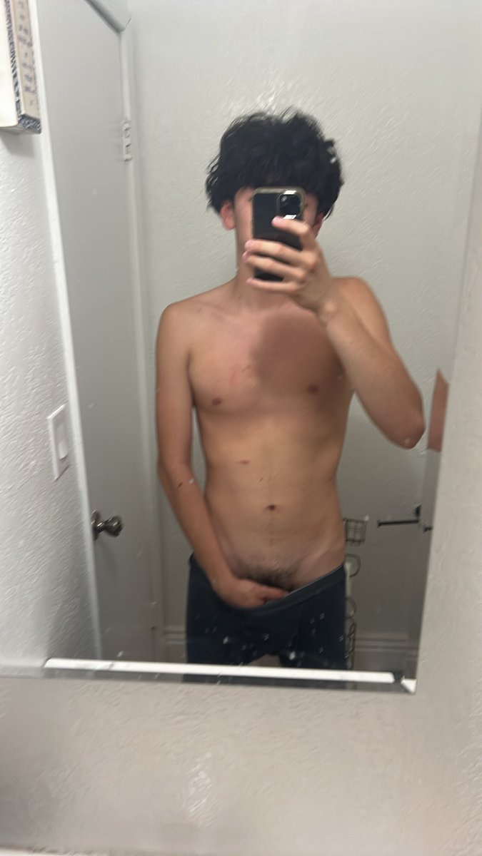 daniel_hehe6's tweet photo. Dm me for trading #horny #BWC #anyage https://t.co/euK9pgTPcL