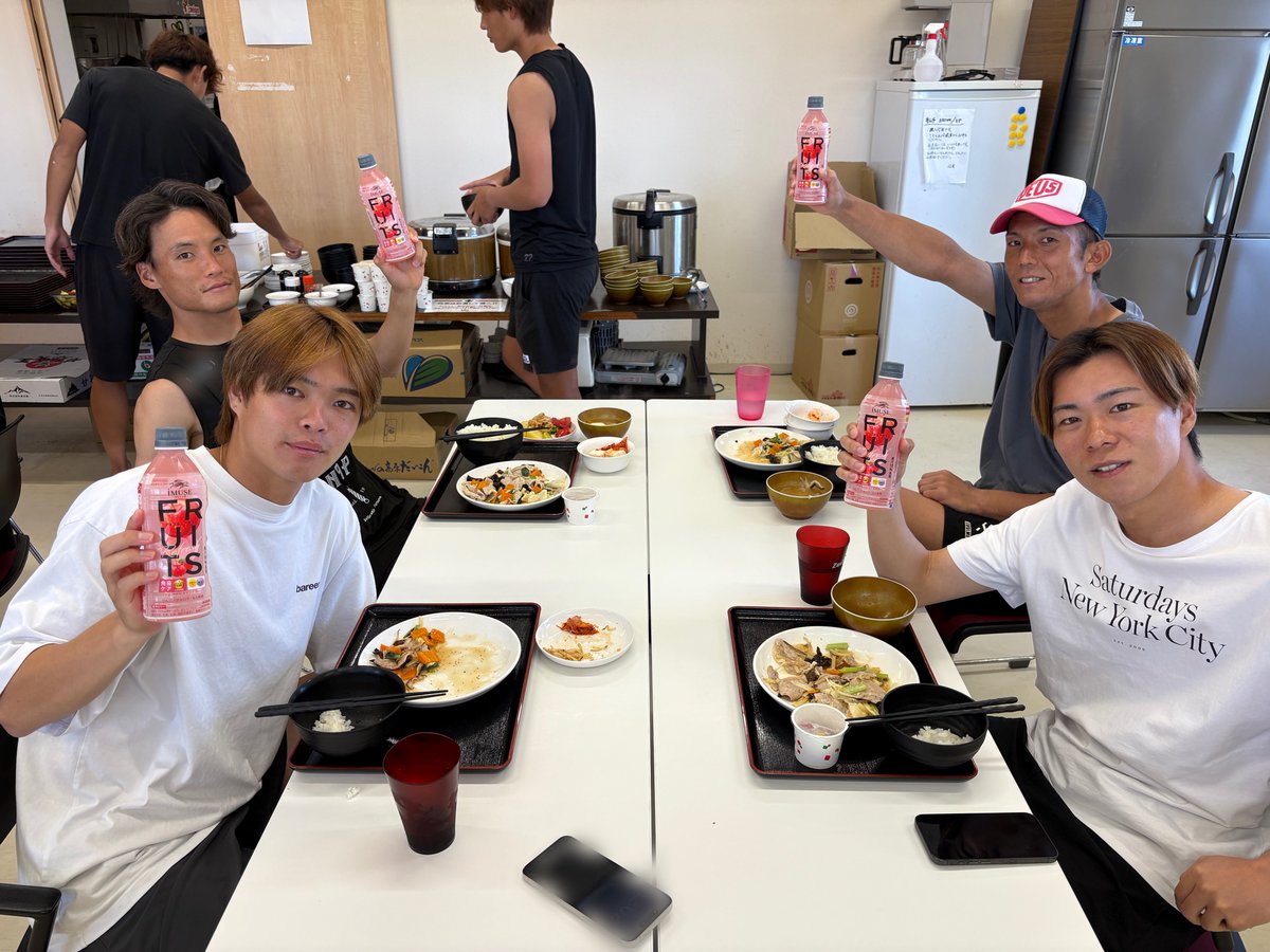 zweigen_staff's tweet photo. #キリンビバレッジ 株式会社中部圏支社様よりホーム福島戦の勝利賞としてイミューズをご提供いただきました🥤✨

昨季に続いてありがとうございます🤝🔥

明日はアウェイ相模原戦！
連勝でホームに戻って来れるようにご声援をよろしくお願いします📣📣

#zweigen #感謝を形に https://t.co/Y21JM8DqU0