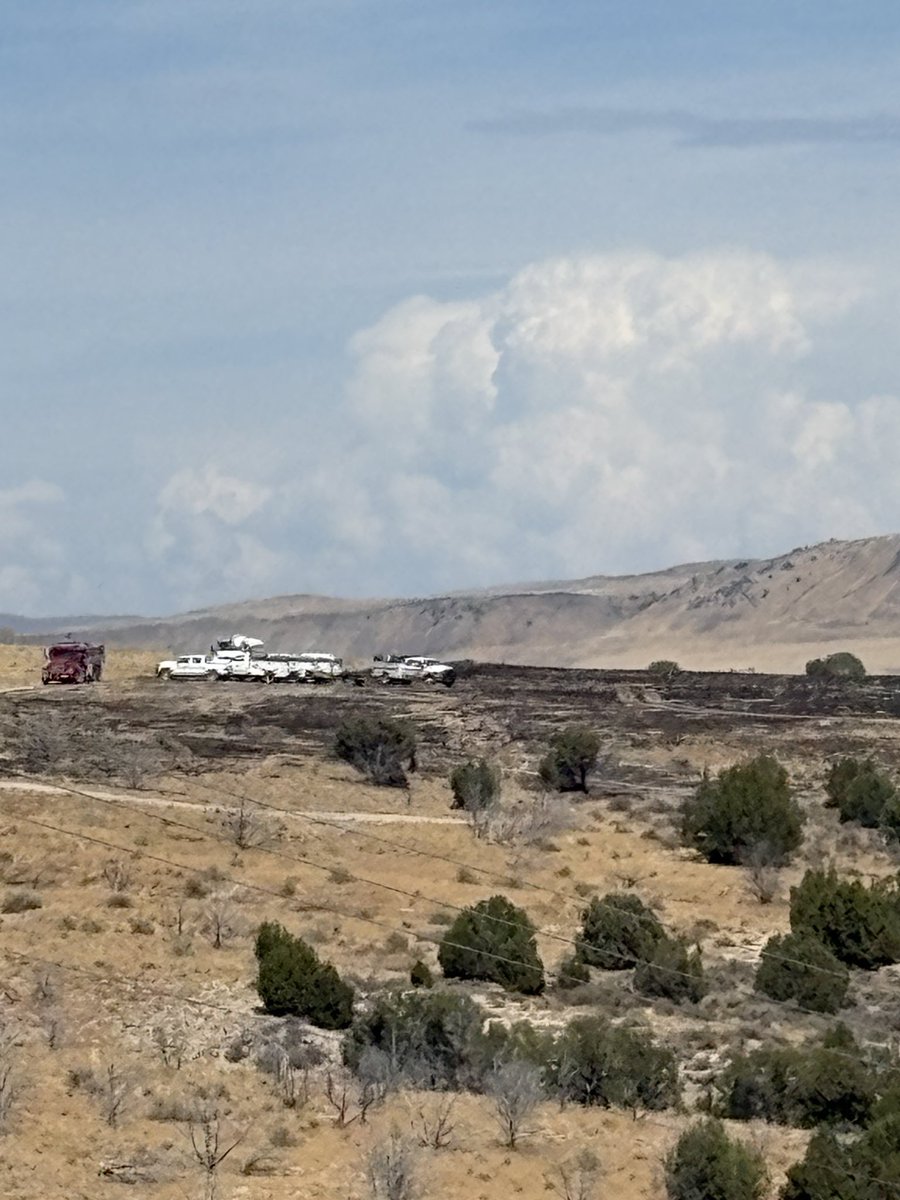 UtahWildfire's tweet photo. #HarleyFire Update โ Box Elder County
The fire is estimated at 150+ acres. Crews have established dozer line around the perimeter and are working to hold the fire as strong winds with a storm system approaches the area.
๐ง Canal Road/7600 W remains closed to through traffic.
๐ I-15: Northbound lanes are OPEN. Southbound lanes are CLOSED.
๐ Evacuation Center: Garland Armory
โก Power has been shut off in the affected area, with outages reported in portions of Tremonton and Garland.
๐ Additional resources are en route to support suppression efforts.
Please avoid the area, follow evacuation instructions from local authorities and give emergency crews room to work. #ffslkmg