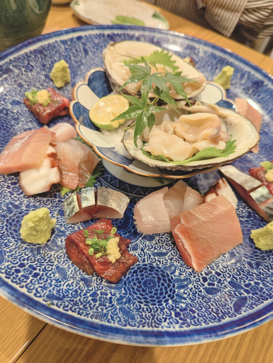 FPkayokoN's tweet photo. 昨日は夫の職場の方とお食事へ🍶
お料理が美味しすぎる！お酒も進む！ということで、たくさん食べて飲みました😂
千駄木の慶 和助さん。
昔近くに住んでたけど、当時はなかったんですよね。
こんなお店が今近所にあったらなぁ🤤

最高でした！
ごちそうさまでした☺️ https://t.co/wuMqDpuaR1