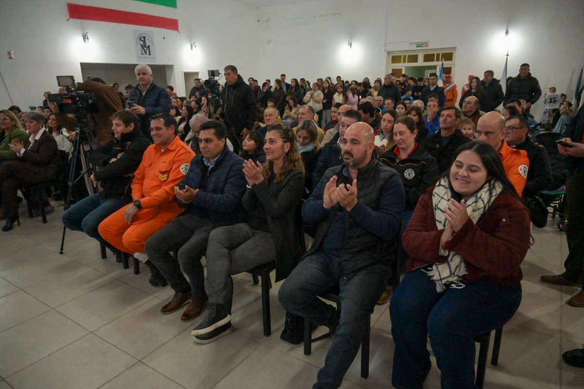secgobiernocba's tweet photo. Viviendas, infraestructura, salud, educación, agua y saneamiento, junto a la entrega de escrituras, créditos y equipamiento, forman parte de una agenda de gestión que llega a todo el territorio.

#HacerParaCrecer https://t.co/IQ3OIvk7tz