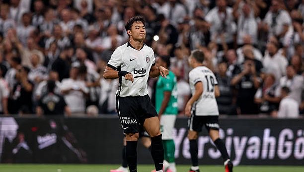 KNTFootball's tweet photo. Great week for Korean footy. 🔥

Kang-in w/ the debut goal. 
Hwang In-beom w/ the debut assist.
Oh and Cho w/ the debut goals for this season in Euro competition.

Not to mention some exciting prospects transferring in our Kims. 🫡🇰🇷

#atleti #FCporto #besiktas #FCM #이강인 https://t.co/3dl9OFaWtk