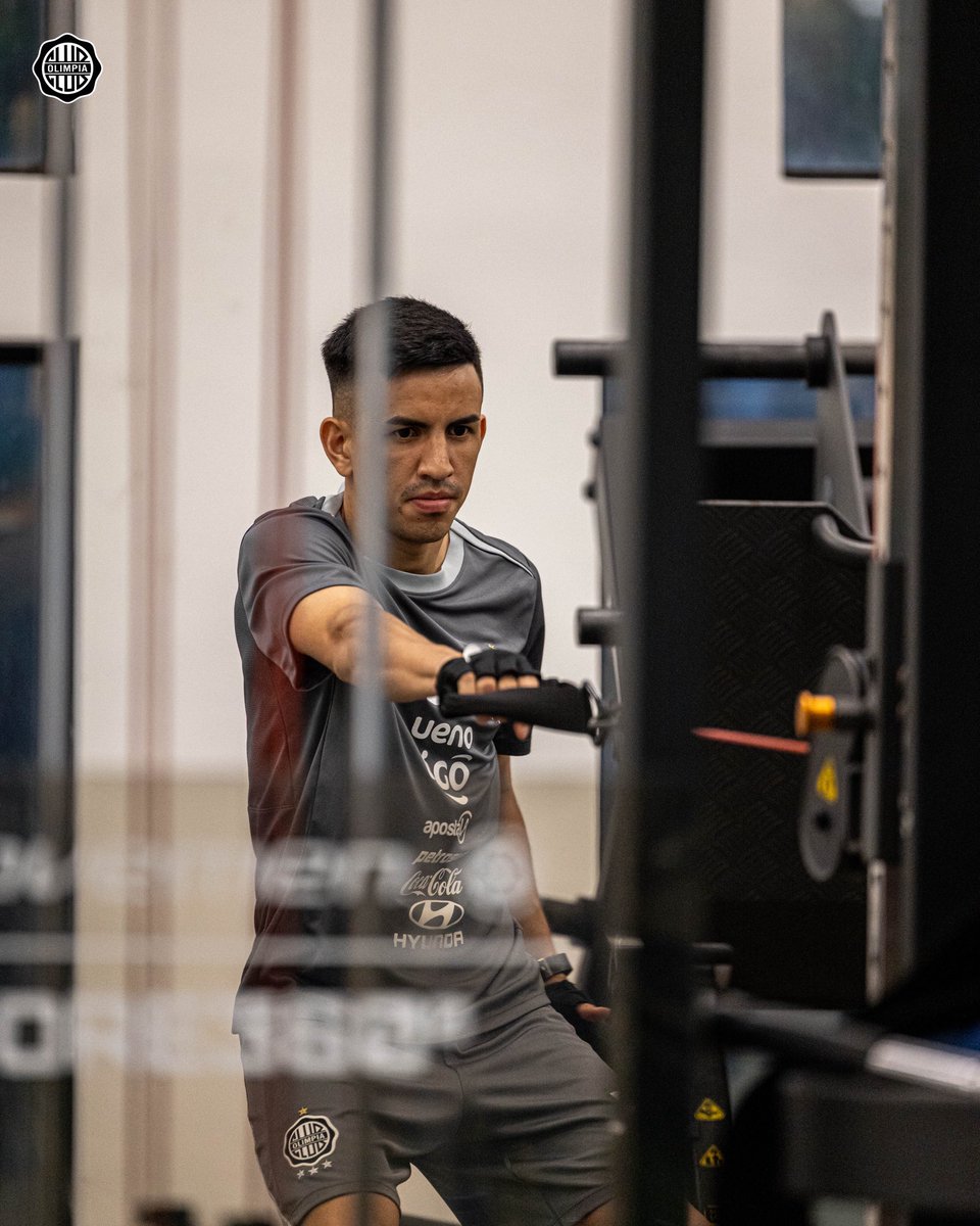 elClubOlimpia's tweet photo. ¡Entrenamiento con miras al juego del domingo! 🔛⚽️ https://t.co/PhZYoTssb7
