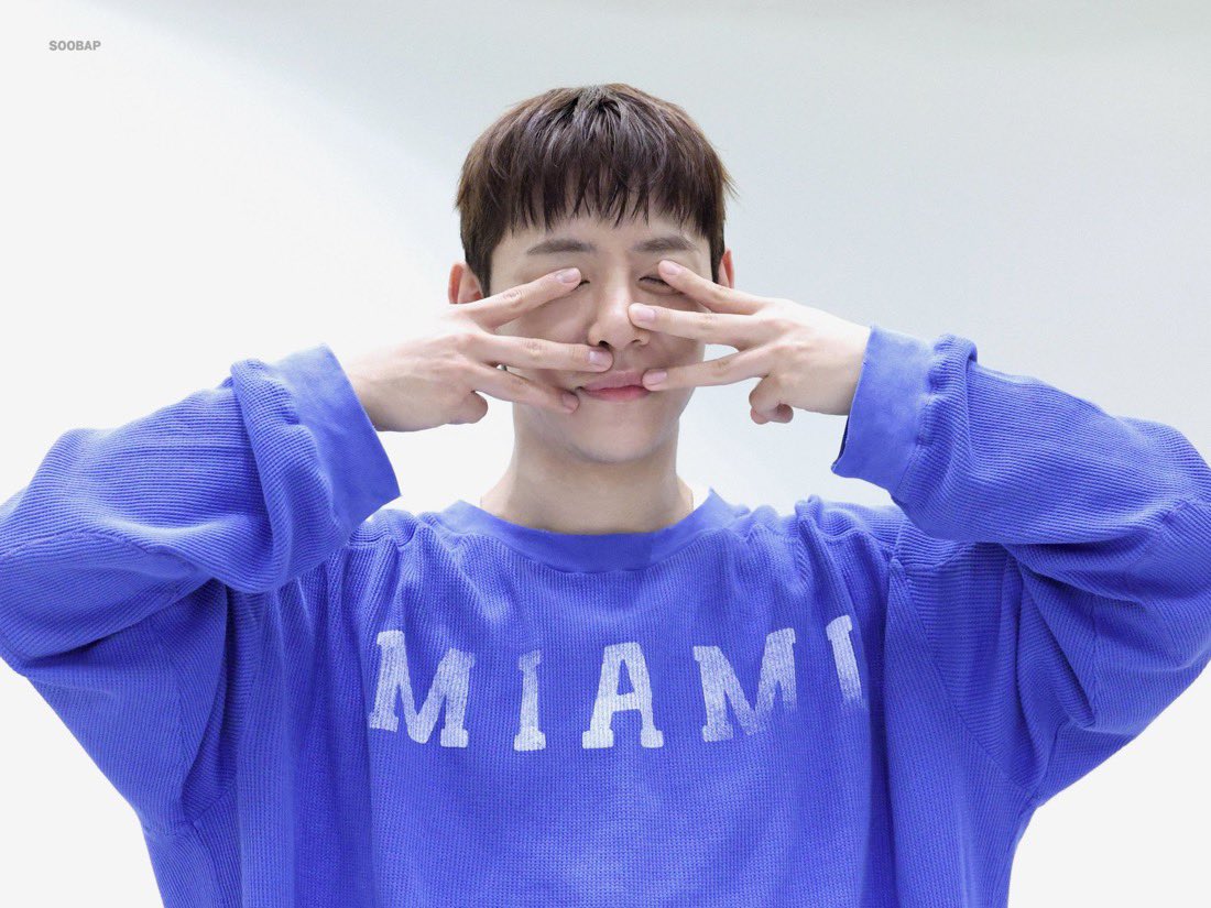 bling_05's tweet photo. YOU GUYS DONT KNOW WHAT THIS MEANS TO ME 😭💔

As a kpop fan in florida (and from Miami) .. we don't get a lot of representation so seeing daehyun with a miami shirt made my day :') WHERE MY FLORIDA BABYZ AT!!?? https://t.co/sDp1ZiGtvk