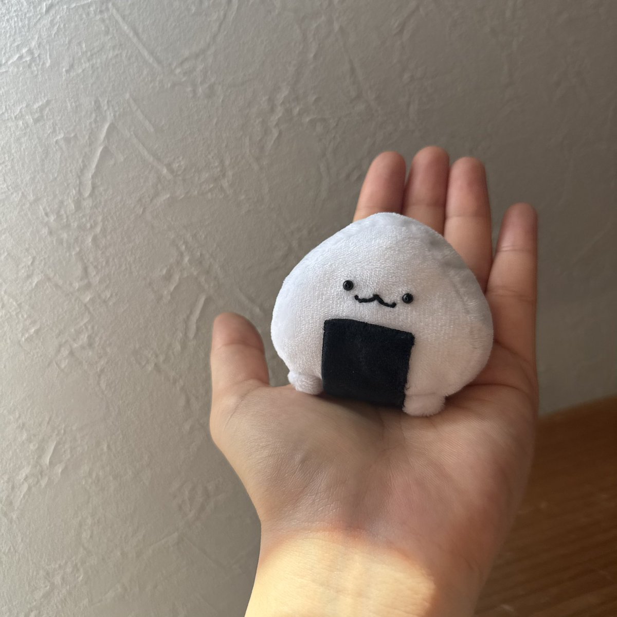 onikugasuki_78's tweet photo. 四足歩行おにぎりちゃん達、ショップの登録が完了しました🍙🤍
本日19時販売スタートです🧸

本日minneさんで8%OFFクーポンが出ております♡

お得なこの機会にぜひ🙏🏻

https://t.co/sj3ygLrWwu https://t.co/4hL8D3Vt8U