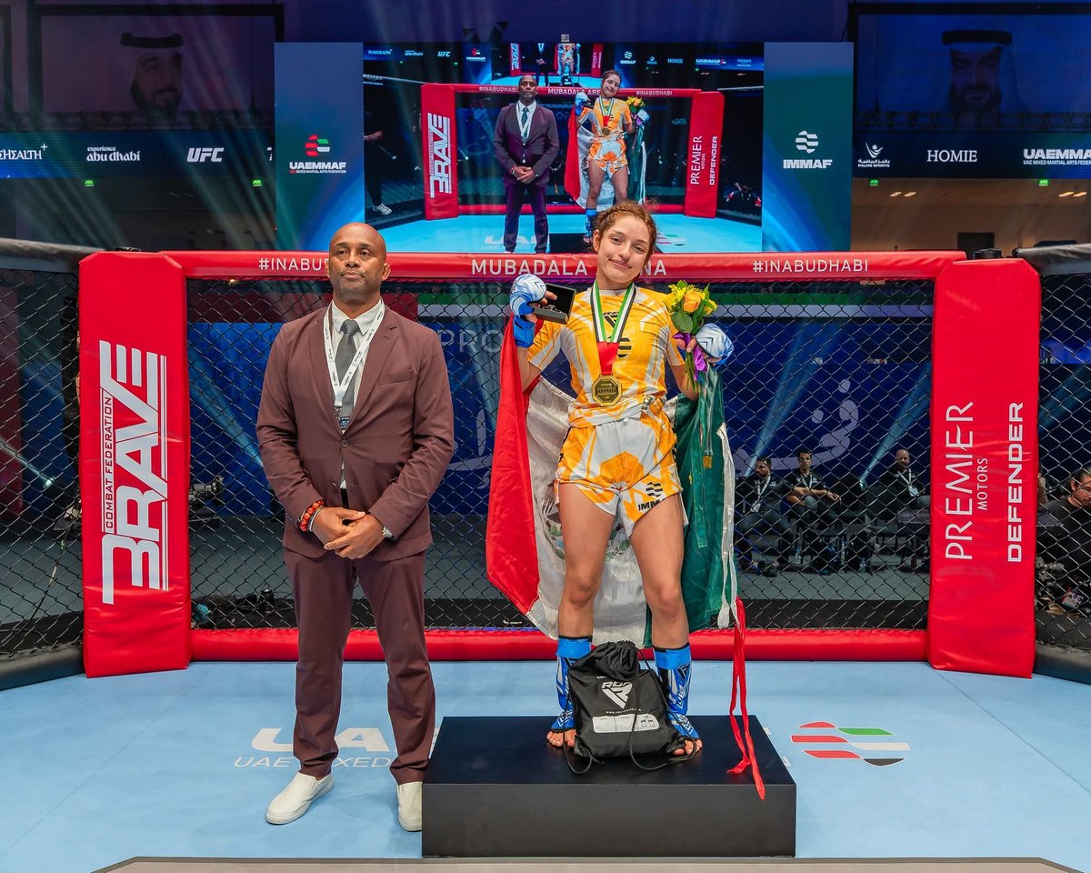 Mexicocampeon1's tweet photo. ¡Histórica tricampeona mundial de MMA! 🥇🥇🥇🇲🇽 Wendy Rebeca Lara Barraza conquista el tricampeonato en Abu Dabi, convirtiéndose en la primera mexicana y una de las pocas atletas en el mundo en lograrlo. ¡Orgullo de Chihuahua y de todo #México ! #MMA #AbuDabi #OrgulloMexicano https://t.co/IywzLP2d7b