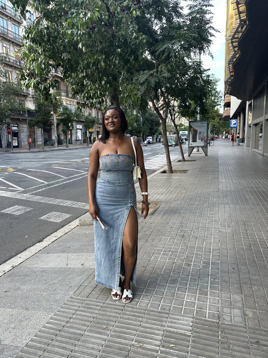 _BiggestLaw's tweet photo. A Little Denim,A Little Sunshine ☀️ ,And  A Whole Lot Of Me🦋 https://t.co/2QMMjKZ0CF