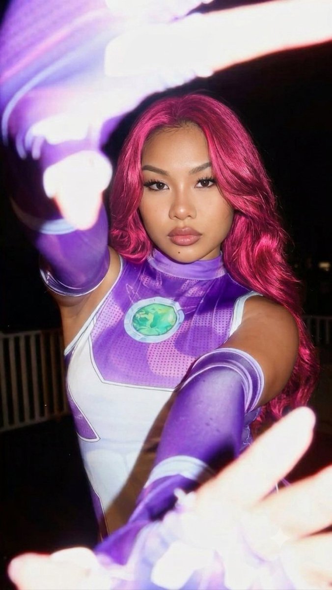 astrcallie's tweet photo. “Tonight, Calliope is Starfire.” ✨ https://t.co/OImV1YNn0a