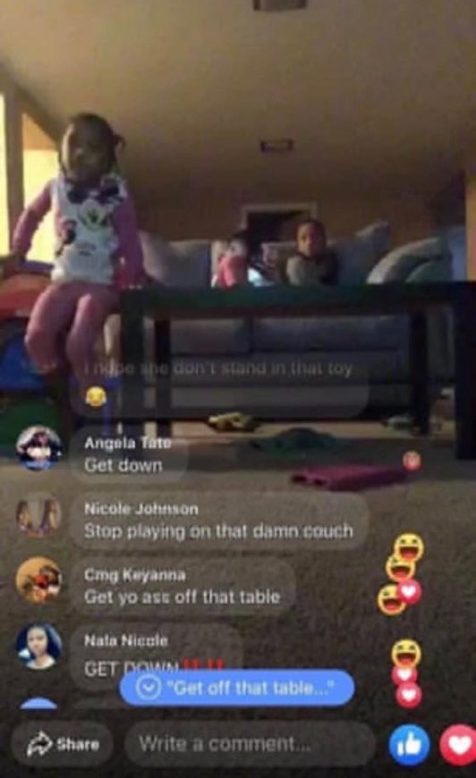 noahdonotcare's tweet photo. Facebook was watchin bro's kids 😂 https://t.co/fZVpnnQjds