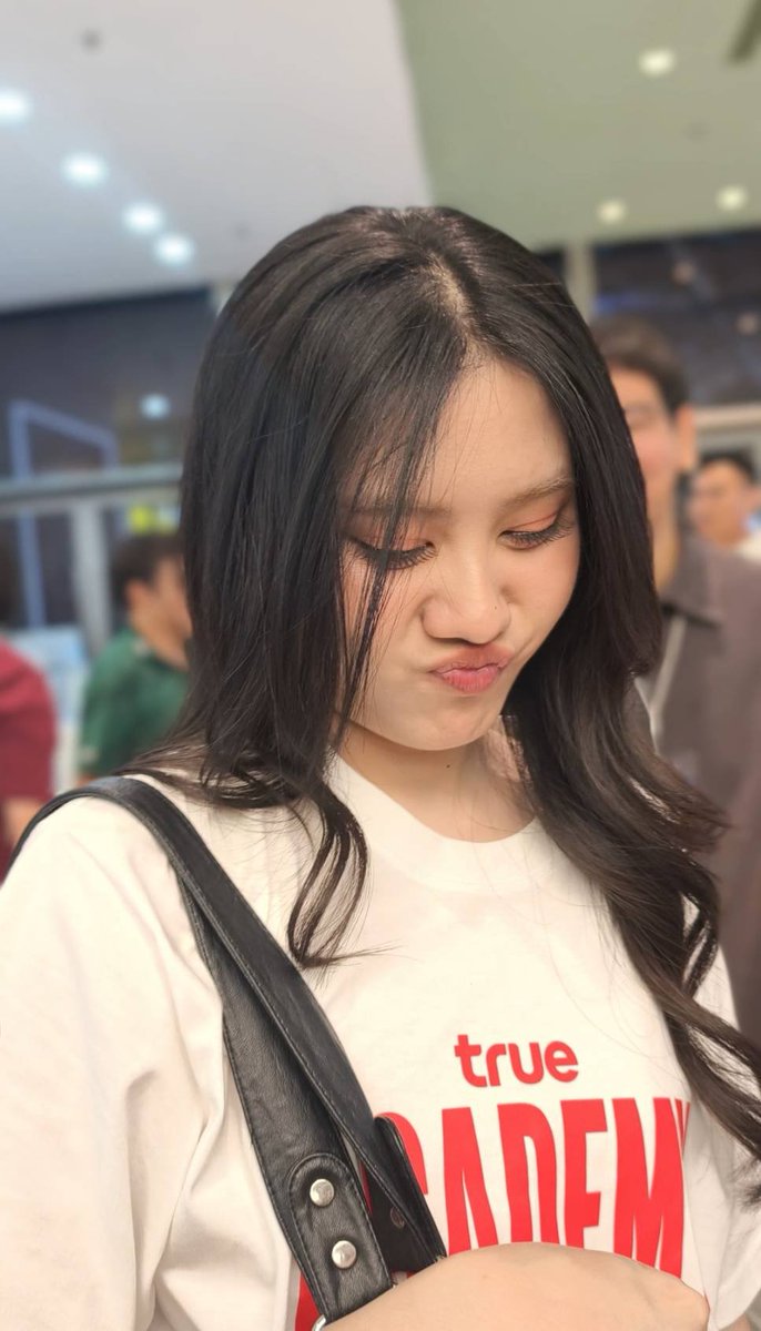 maow_num's tweet photo. หนูเป็นยังไงก็น่ารักอยู่แล้ววว เอ็นดูเจ้าก้อนกินแซ่บบบ🥰

Cr.บ้านยูริ

#YuriJRN #YuriAF2026 #ยูริเจียระไน
#TrueAF2026 #TrueAFthailand https://t.co/ItX8x47oMM