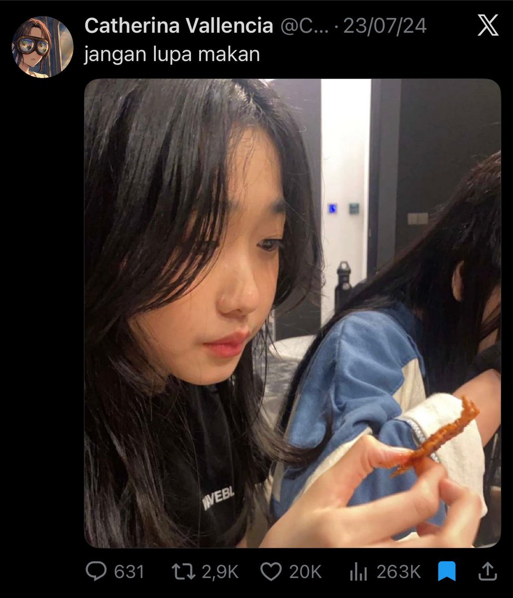 nwaskine's tweet photo. ga heran kalo setiap mereka post fotbar engagementnya kenceng terus.  karena emang dari dulu udah se-heboh ini.. https://t.co/0eroKcn1dn