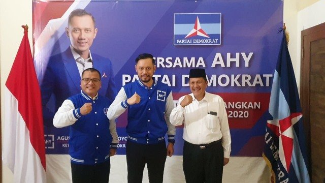 Alepu6's tweet photo. @dennyindrayana Segera laksanakan denn.... "Kata bohir" 😂🤣 https://t.co/7FTFmTeJ3u