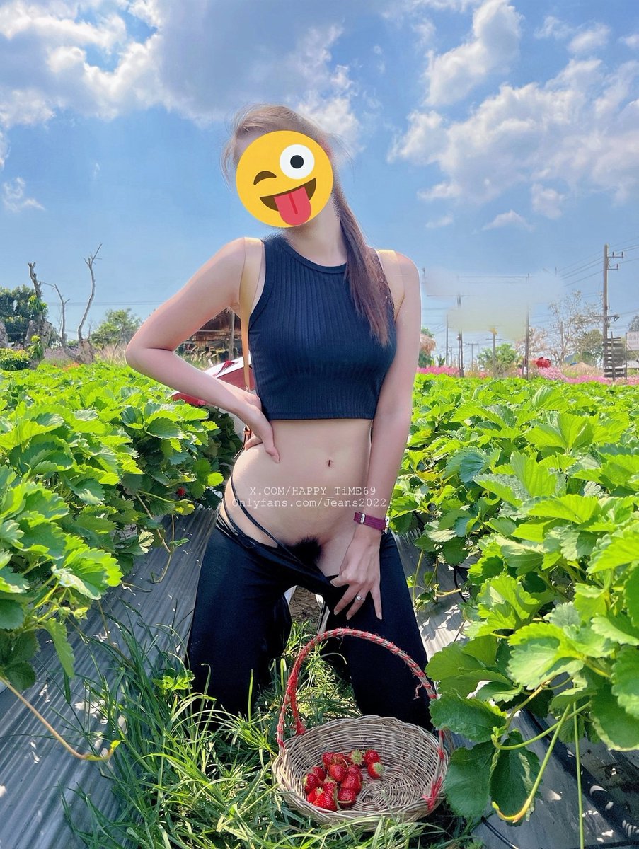 happy_time69's tweet photo. จำได้ว่าตอนนั้นตื่นเต้นมาก ยีนส์ทำตัวร่านสุดๆ

#โชว์เมีย #สวิงกิ้ง #Outdoor 
สมัครแอคล็อคอ่านใต้ภาพนะครับ https://t.co/DjUj7dguxW