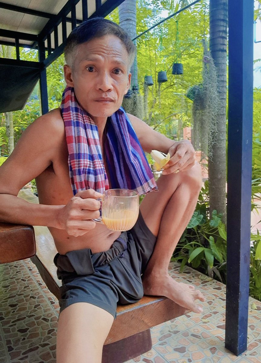 Lekkowit's tweet photo. บรรยากาศบ้านสวนกับผ้าขาวม้าลายใหม่ https://t.co/DStDb7J3wA
