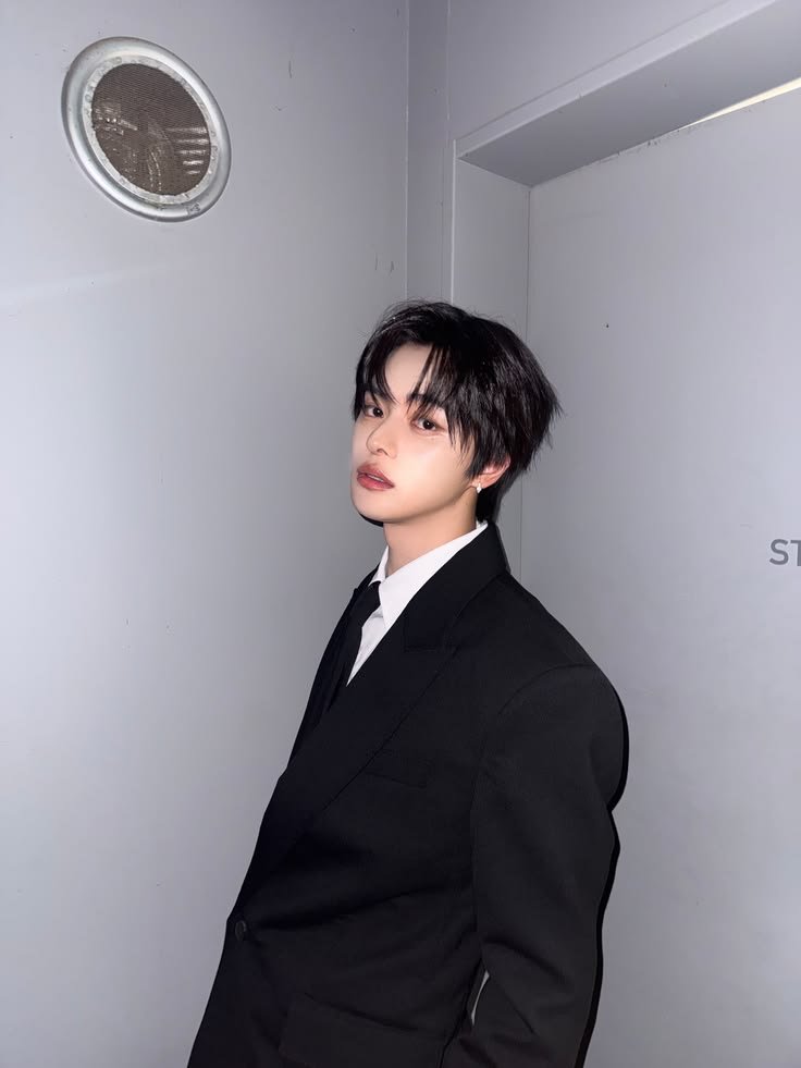 leoswgdn's tweet photo. another year has passed. we are still playing our parts on this absurd stage. we spend our days wearing masks, laughing at jokes we don't find funny and pretending we have the slightest idea where we are heading. it is a deeply exhausting performance. they tell us to grow up and to be wise, but you and I both know the secret. we are merely children hiding in adult bodies. terrified of the dark, looking for a reason to stay.

​to honor this peculiarday, I brought you your favorite cheesecake. also, to mark this day properly, I made a special donation for those who need it most as a quiet act of goodwill. letting your existence leave a subtle, enduring mark on the world. I don't wish you a life of empty sunshine or naive happiness. instead, I wish you the strength to embrace your own melancholy, the courage to stare into the abyss without flinching, and the comfort of knowing that at least one person understands the beautiful chaos inside your head.

happy birthday, leo. if the world is a tragedy, let us atleast play our roles with unmatched elegance and a little bit of sweetness. thank you for being the person who inspires me with your strength, the one who always heals my wounds through your music, and the one who connects me with good people who cherish you just as much as I do.

#OneAndOnlyLEO
#오늘의_주인공_이리오너라
#リオと行こう幸せドライブ
#24歲的李理悟是我們心中的星光
#LEO #LEELEO #ALPHADRIVEONE 
#이리오 #리오