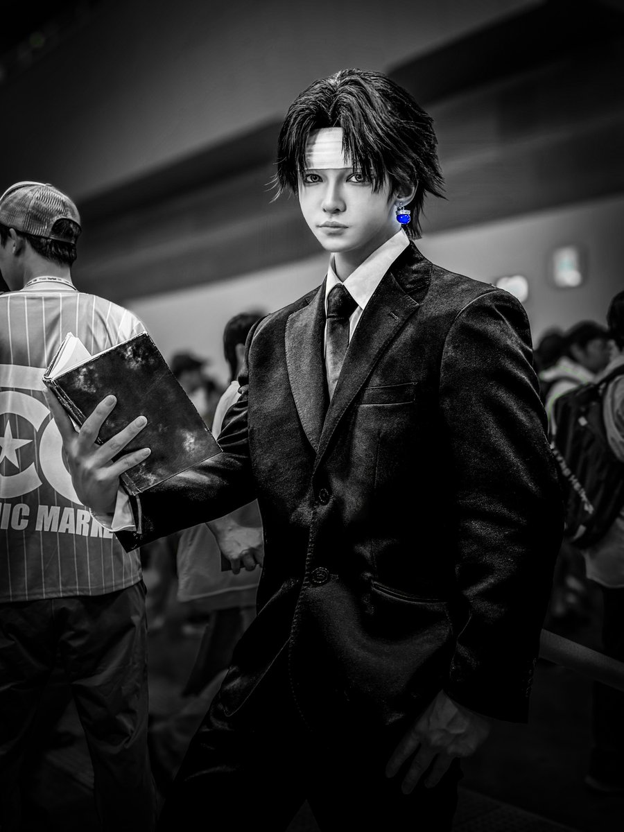 Urayasu_Kid's tweet photo. 【C108 2日目 2026/8/16】
4枚目、HUNTER×HUNTER  
幻影旅団の団長クロロ＝ルシルフル（No.0）
(@cos_pickles )さんと、仲間たち②
雨の中カオス状況の東8コスプレエリアにて、撮影ご協力ありがとうございました。
#C108 #c108_cos #hunterxhunter https://t.co/iwTQMpcrZd