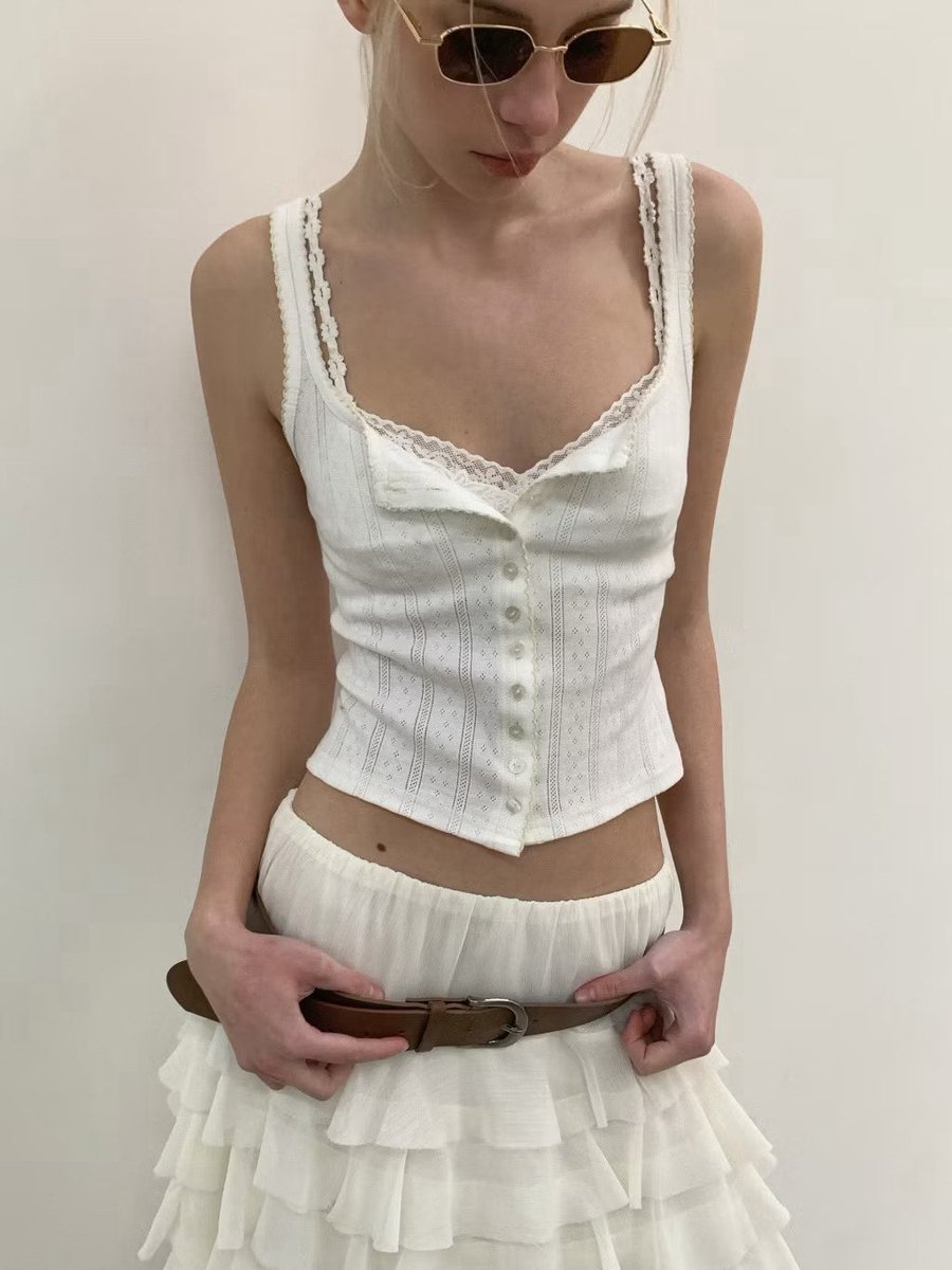Bunnyi3k's tweet photo. แนะนำสายเดี่ยว ดีเทลน่ารัก มีความวินเทจ ของร้าน INBYIN 🪷 ใส่ง่าย แมทช์กับท่อนล่างได้เยอะ แนะนำคั้บ🥣🍈🍦🎀✨ https://t.co/VL3poyAmmU