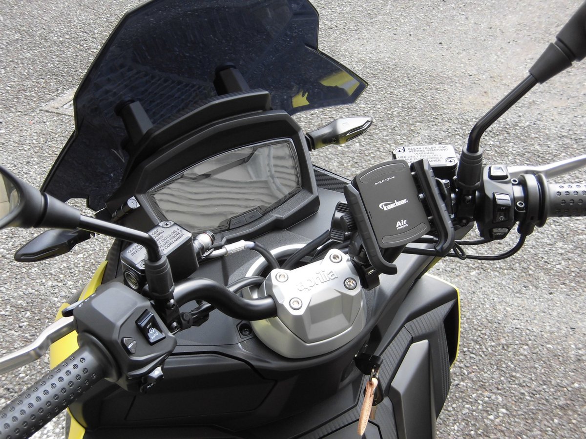 KanebanMoto's tweet photo. aprilia SR GT 200のご紹介

＃アプリリア　＃SRGT https://t.co/CuSKSFs0Wa