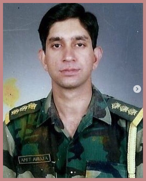 MajorSaurabhSh1's tweet photo. Join me in paying homage to MAJOR AMIT AHUJA || 2 DOGRA || on his Balidan Divas.
Major Amit Ahuja has immortalized himself at Gurez in J&amp;K in 2001. https://t.co/xdsX6deNlE