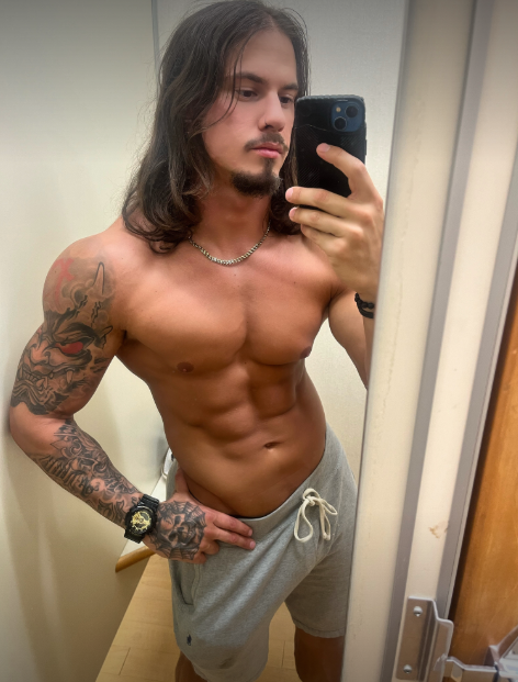 dubbsjai's tweet photo. LIVE NOW https://t.co/HGTTThVTRI
Freaky Friday! 8/21/2026 - Go Support 
Twitter: @drewflexx2278
Exclusive Content on OnlyFans  https://t.co/KTqeGKOFDC https://t.co/RE2YAqFBU8